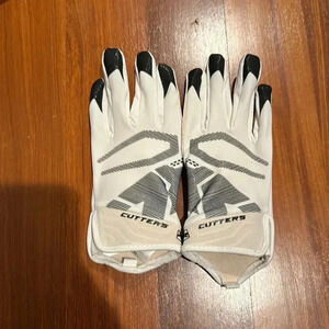 NWOT - Cutters WHITE/BLACK REV 4.0 YOUTH RECEIVER GLOVES